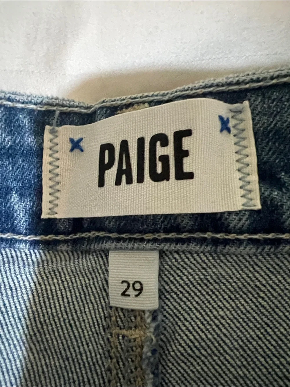 PAIGE Harper Wide-Leg Jeans in Medium Blue - Picture 17 of 17
